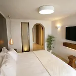 Atlantis Apart Otel 4*