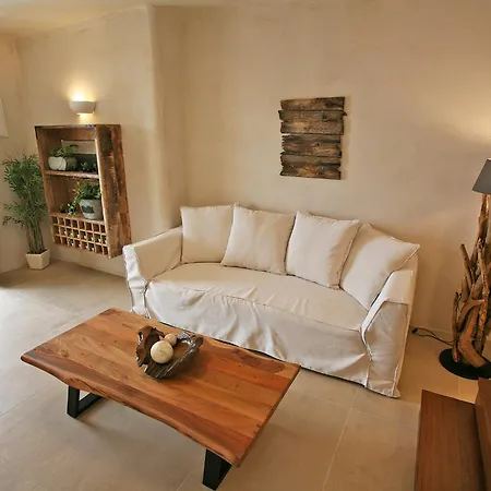 Atlantis Apart-hotel Super Paradise Beach (Mykonos)