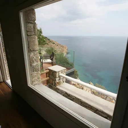 Atlantis Aparthotel 3*